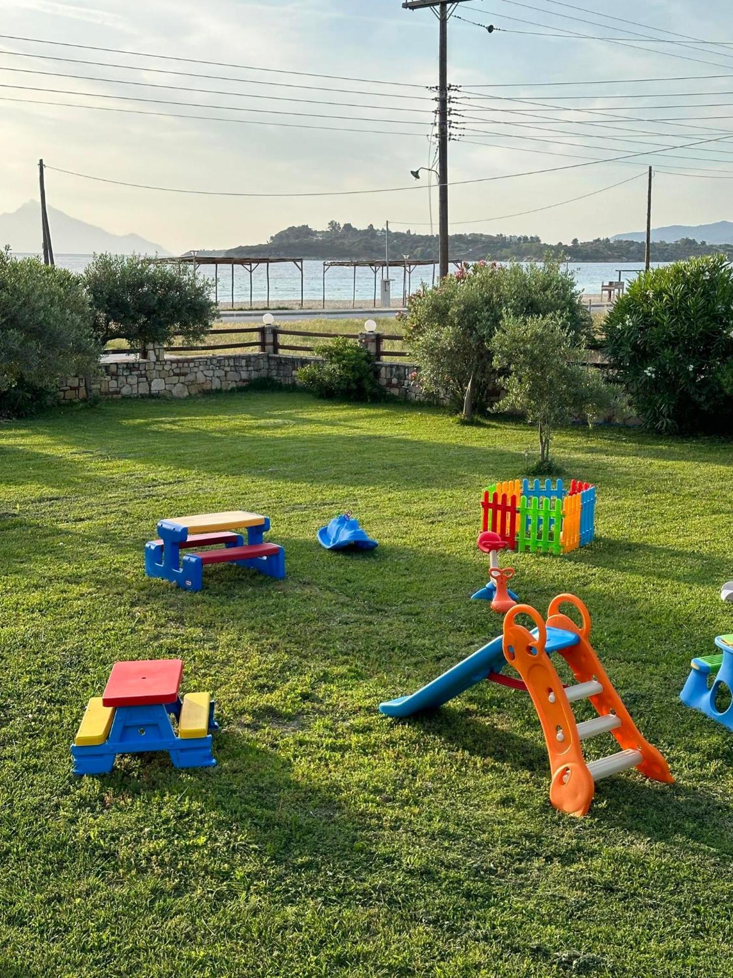 אורמוס פנגיאס Villas Ormos Palace מראה חיצוני תמונה